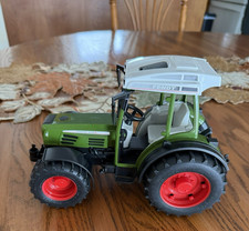 2005 BRUDER Fendt 209S Tractor