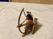 Schleich  Indianer Sioux Bogenschütze kniend 70305 Wild West