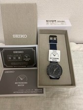 SEIKO Metronom Uhr Standard Line Farbe Navy SMW004A