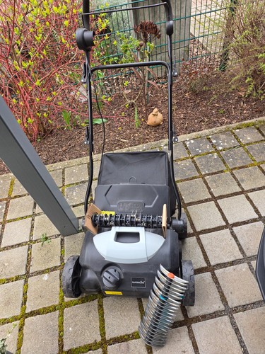 E-Vertikutierer sowie