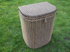 Sitzwäschetruhe, Wäschetonne
