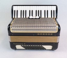 Hohner Concerto II Akkordeon mit Koffer / weiße Diskantregister