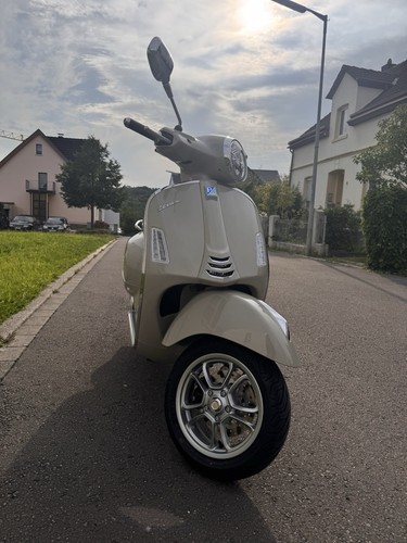 Vespa gts 125 - vespa, e5