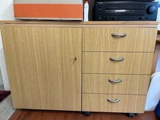 Tisch/Nähmaschinentisch mit 3