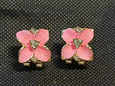 Kamelie Blume Ohrringe Strass 3D Farbe Gold / Pink.