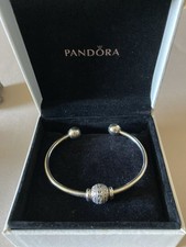 Pandora Armreif mit Kugel