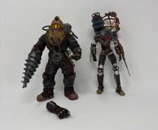 2x Bioshock NECA Figuren