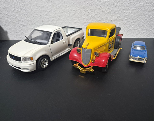 Ford pickups - pickups, +