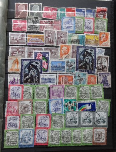 Briefmarkenalbum mit alten