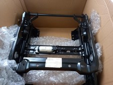 Original LAND ROVER Freelander 2 L359 Sitzrahmen vorne rechts LR023366 B-Ware