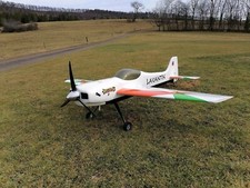 Modellflugzeug, Kunstflugzeug Lavantin