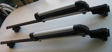 Thule 757 Dachgrundträger mit Schienen und Skiträger 726 inkl. je 2 Schlüssel