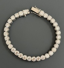 Exklusives Tennisarmband aus