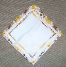 Altes Taschentuch Spitze weiß Leinen gelb-braun bestickt quadratisch 1920 28 cm