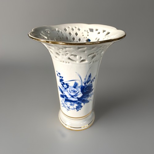 Porzellan vase durchbruchrand - porzellan,
