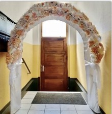 Traubogen Freietrauung Hochzeit Brautpaar-Tisch Hintergrund Blumen Rosenbogen