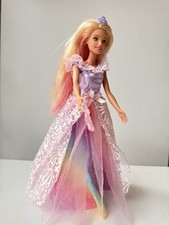 Barbie Regenbogenkleid
