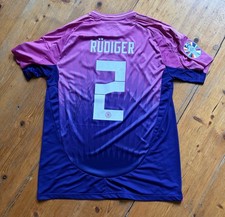 Handsigniertes Trikot Rüdiger Real Madrid