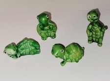 Lot (4) KINDER SURPRISE TAPSI