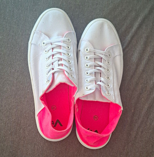 Low top sneaker - sneaker, sportschuh