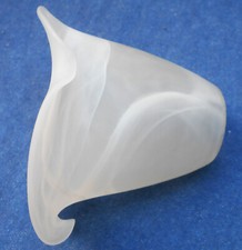 4 Glas - Lampenschirme in Tulpenform, weiß, matt