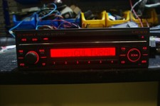 Oldtimer SEAT LICEO autoradio mit CD player von GRUNDIG code vorhanden