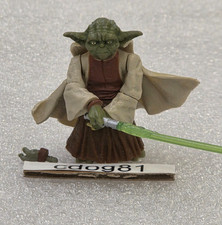 Star Wars "Yoda" mit Lichtschwert und austauschbarer Hand, Hasbro 2004