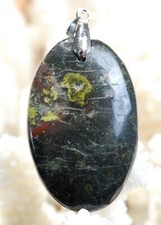 Rubin / Schiefer 69 Karat -