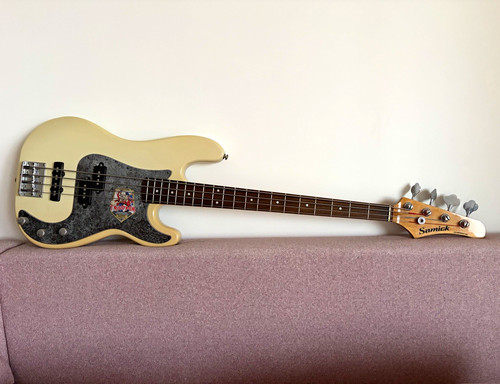 Samick precision bass - precision, e-bass