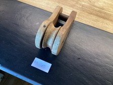 alte antike Holz Umlenkrolle