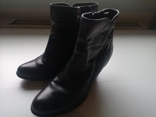 Caprice Walking on air Stiefellette, schwarz, warmes Plüsch-Futter Gr. 39/6