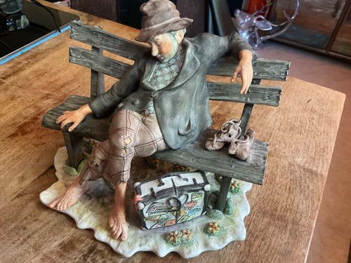 Schöne große figur bettler - große,