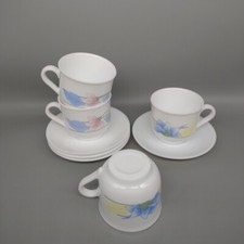 4x vintage Arcopal France Tassen mit Untertassen ~ Milchglas Opalglas ~ sauber