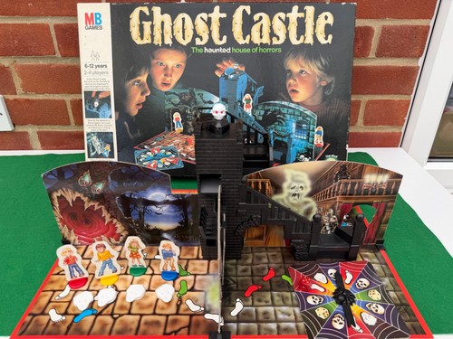 Vintage geisterschloss - vintage,