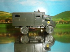 Roskopf # 28 # Bundeswehr # THW # UN # Unimog S 404 mit San-Kofferaufbau # 1:100