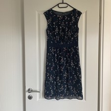 Esprit Blumen Kleid Gr. S 36