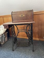 Original Singer Nähmaschinentisch - Antik