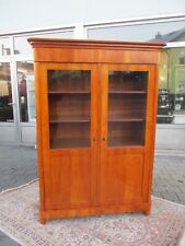 Biedermeier Vitrine  oder Bücherschrank um 1840 in Kirschbaum