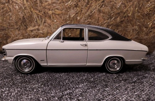 Revell opel kadett - revell, /