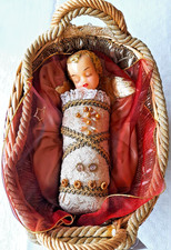 Fatschenkind aus Wachs Im Kloster Scheyern (Oberbayern) um 1980 geschaffen.