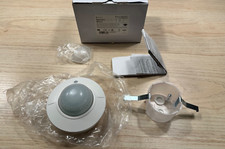 Busch Jaeger 6818 U Wächter Präsenz tech BasicLINE Corridor alpinweiß