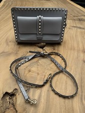 Valentino Garavani Tasche Rockstud Schultertasche Crossbody Bag Clutch grau blau