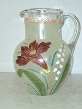 alter Glaskrug,  Wasser. Saft