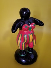 NANA Skulptur mit polychromer