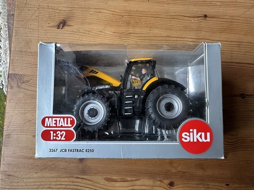 Siku 3267 jcb - jcb-fastrac, 8250
