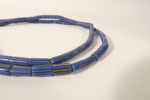Alte glasperlen blau gelb hs46 - alte,