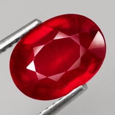 Ovaler natürlicher roter Madagascar Rubin ca. 1,45 Carat