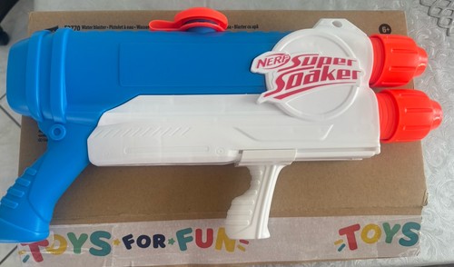 Super soaker barracuda - super,