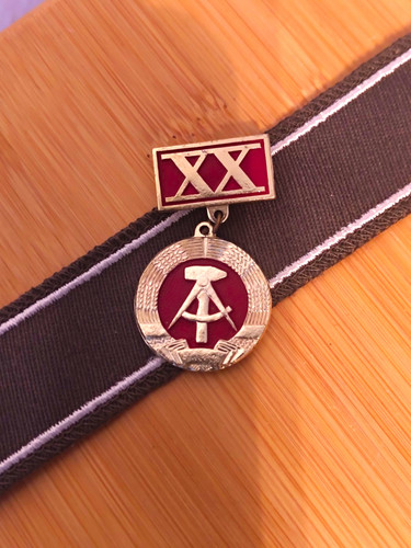 Ddr anstecknadel abzeichen - ddr, xx