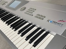 KORG TRINITY Plus Music